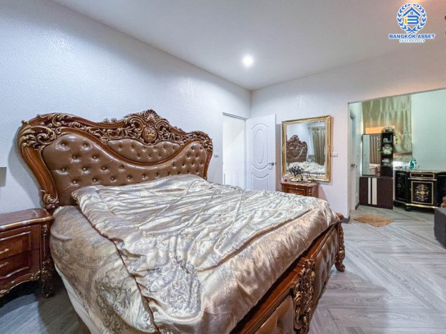 บ้านเดี่ยวมือสองย่านกรุงเทพฯ ม.เพอร์เฟคเพลส รัตนาธิเบศร์2 เนื้อที่กว้างขวางเกือบ 55 ตร.ว.  ฟังก์ชัน 3 ห้องนอน 3 ห้องน้ำ ที่จอดรถ 2 คัน บนทำเลแห่งการเดินทาง ใกล้รถไฟฟ้าสายสีม่วง "สถานีไทรม้า" และทางด่วน "งามวงศ์วาน"